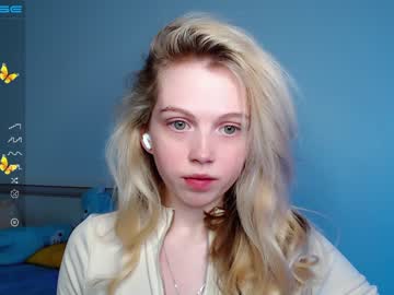 webcam girl small_blondee capture image #5271699