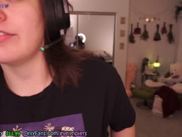 webcam girl evelynpiers capture image #4905150