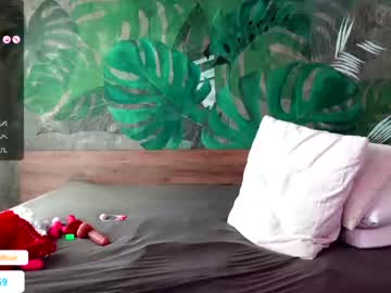 webcam girl curvyjules69 capture image #4709957