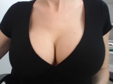 webcam girl eat_mee_out capture image #3093481