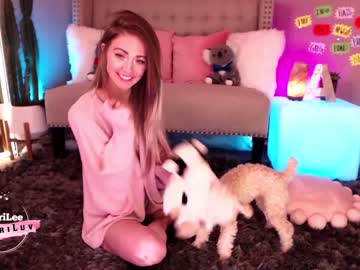 webcam girl aubrilee capture image #2570855