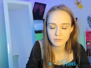 webcam girl dora_dds capture image #1064434