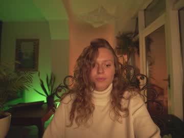 webcam girl chillwithkira capture image #1189130