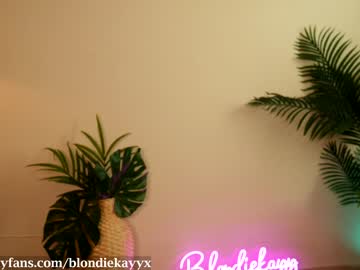 webcam girl blondiekayy capture image #1389614