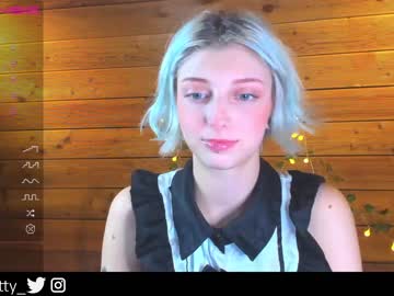 webcam girl lit1le_kitty_ capture image #3986031