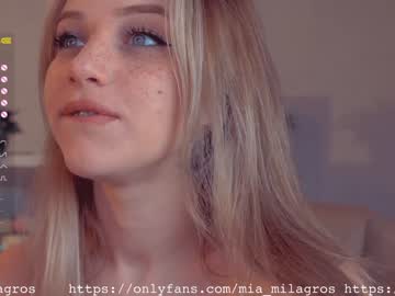 webcam girl mia_milagros capture image #1602467