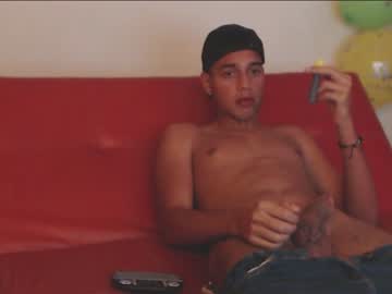 webcam man fratguysonline capture image #4093904