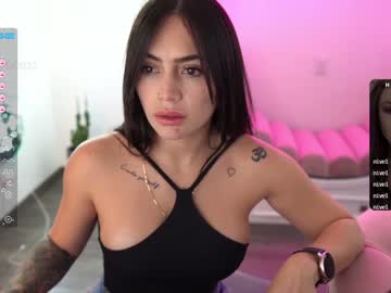webcam girl ashlyeroberts1 capture image #2912624