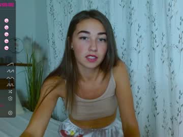 webcam girl kittycat__lovee capture image #3747378