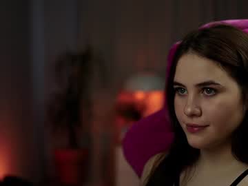 webcam girl girl_u_never_forget capture image #515827