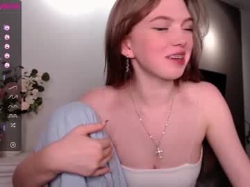 webcam girl small_blondee capture image #2596179