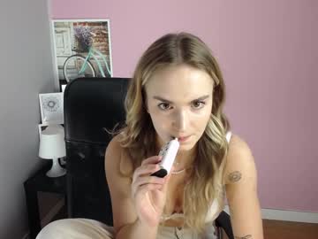 webcam girl viktoria_lovely capture image #5483953