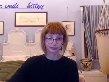 webcam girl lit1le_kitty_ capture image #1983010