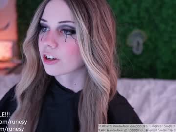 webcam girl runesy capture image #4198257