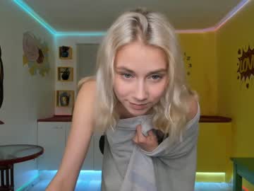 webcam girl leila_moors capture image #585023
