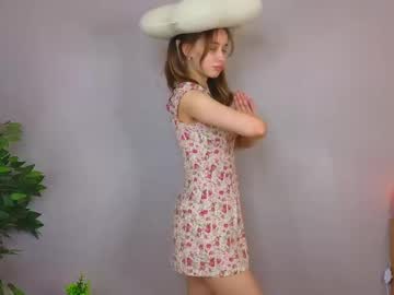 webcam girl mialullaby capture image #5594867