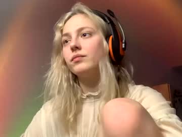 webcam girl holydori capture image #2078543