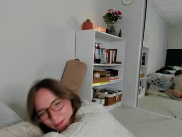 webcam girl innocentprovenguilty capture image #734011