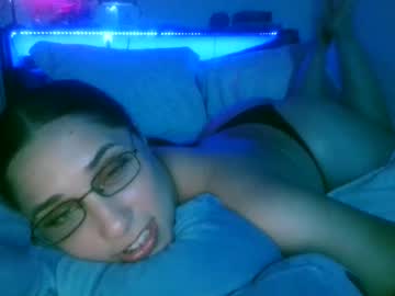 webcam girl queenouid capture image #5579094