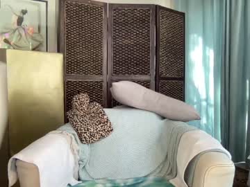 webcam girl gl1tter_barbie capture image #3600055