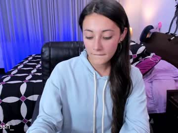 webcam girl kellytesh capture image #1812776