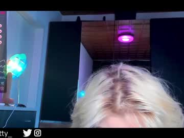 webcam girl lit1le_kitty_ capture image #3856055