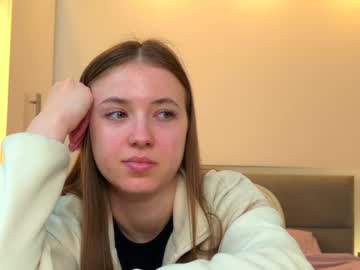 webcam girl nicolecollard capture image #5628254