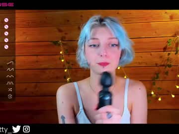 webcam girl lit1le_kitty_ capture image #3909945