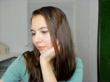 webcam girl carolineprise capture image #1184687