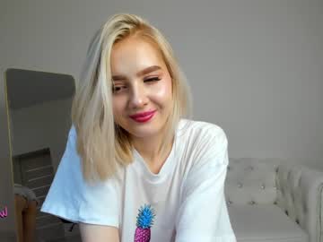 webcam girl oliviabr0wn capture image #4419998