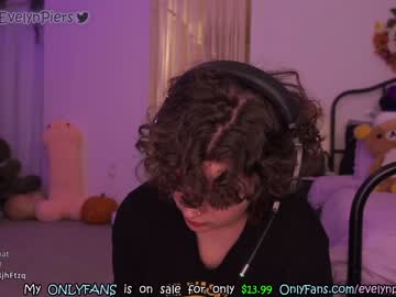webcam girl evelynpiers capture image #4370363