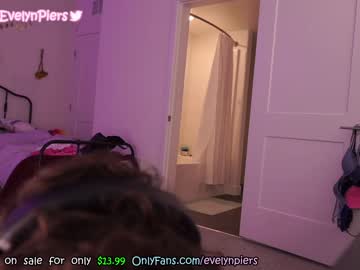 webcam girl evelynpiers capture image #3328023
