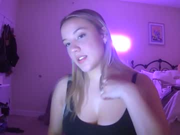 webcam girl varsitybaby000 capture image #2361343