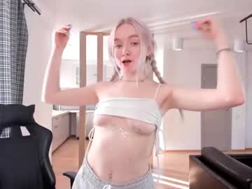 webcam couple damsel_in_distr3ss capture image #2095371