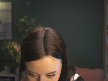 webcam girl ella_knockers_xl capture image #1875794