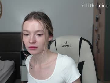 webcam girl leiligi capture image #3803748