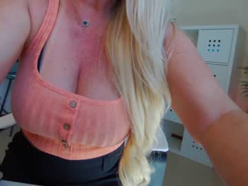 webcam girl angel_danm_milf capture image #2497821
