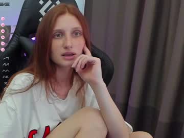 webcam girl foxystephanie1111 capture image #3273246