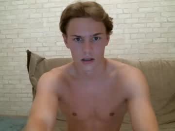 webcam man milkshake_on_body capture image #291333