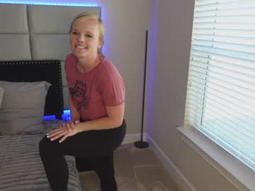 webcam girl taylor_love_303 capture image #1685879
