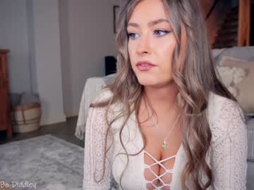 webcam girl x_lily_x capture image #4988834