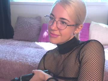 webcam girl xtina__ capture image #2516057