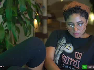 webcam girl arletnoa capture image #904003