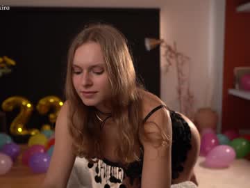 webcam girl chillwithkira capture image #4921161