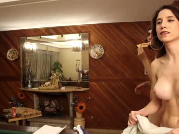 webcam couple scarlett_and_dean capture image #550172
