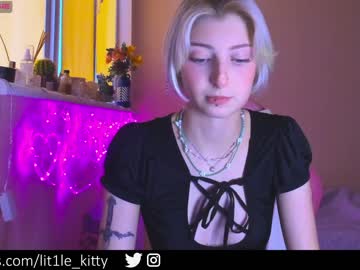 webcam girl lit1le_kitty_ capture image #4326471