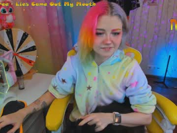 webcam girl _biscuitty capture image #2684088