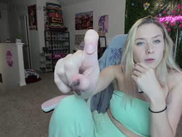 webcam girl pr3ttyp1nkpussy capture image #3491142