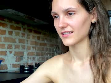 webcam girl fit_family capture image #3015755
