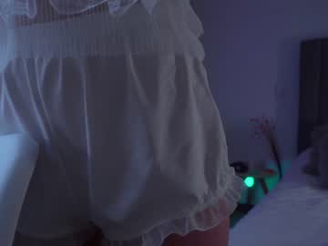 webcam girl houseofkei capture image #3915020